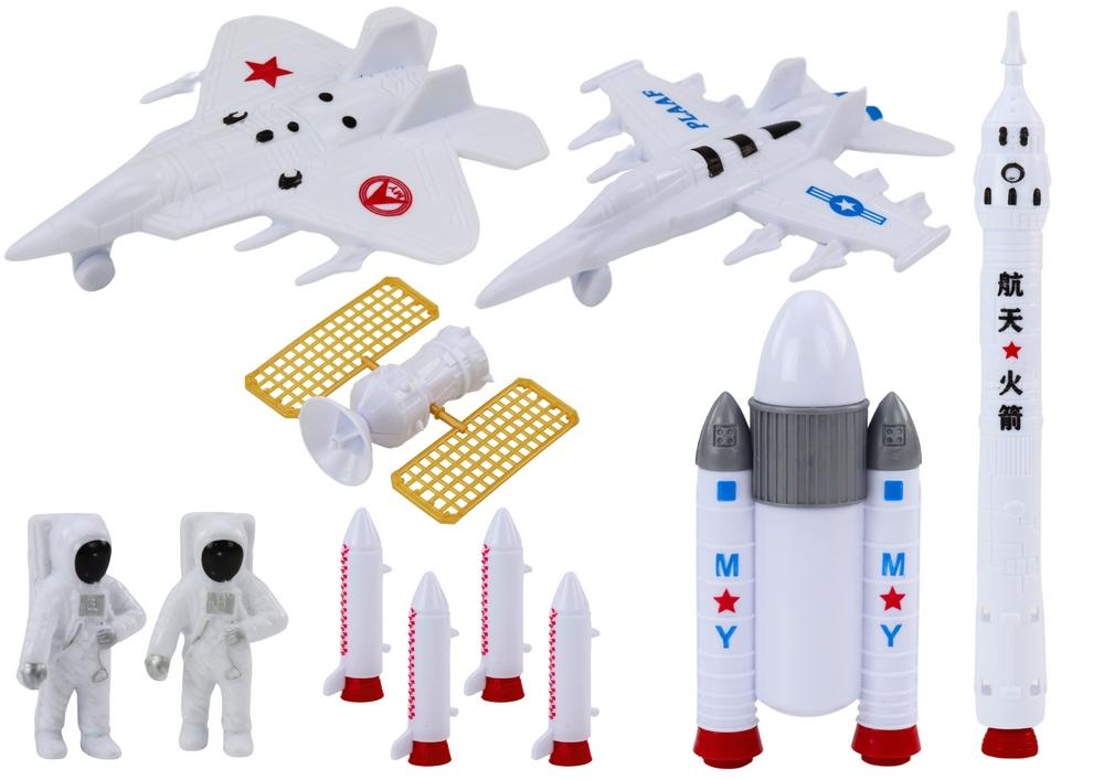 11-delade rymdfigurer: Astronauter, raketer och skepp