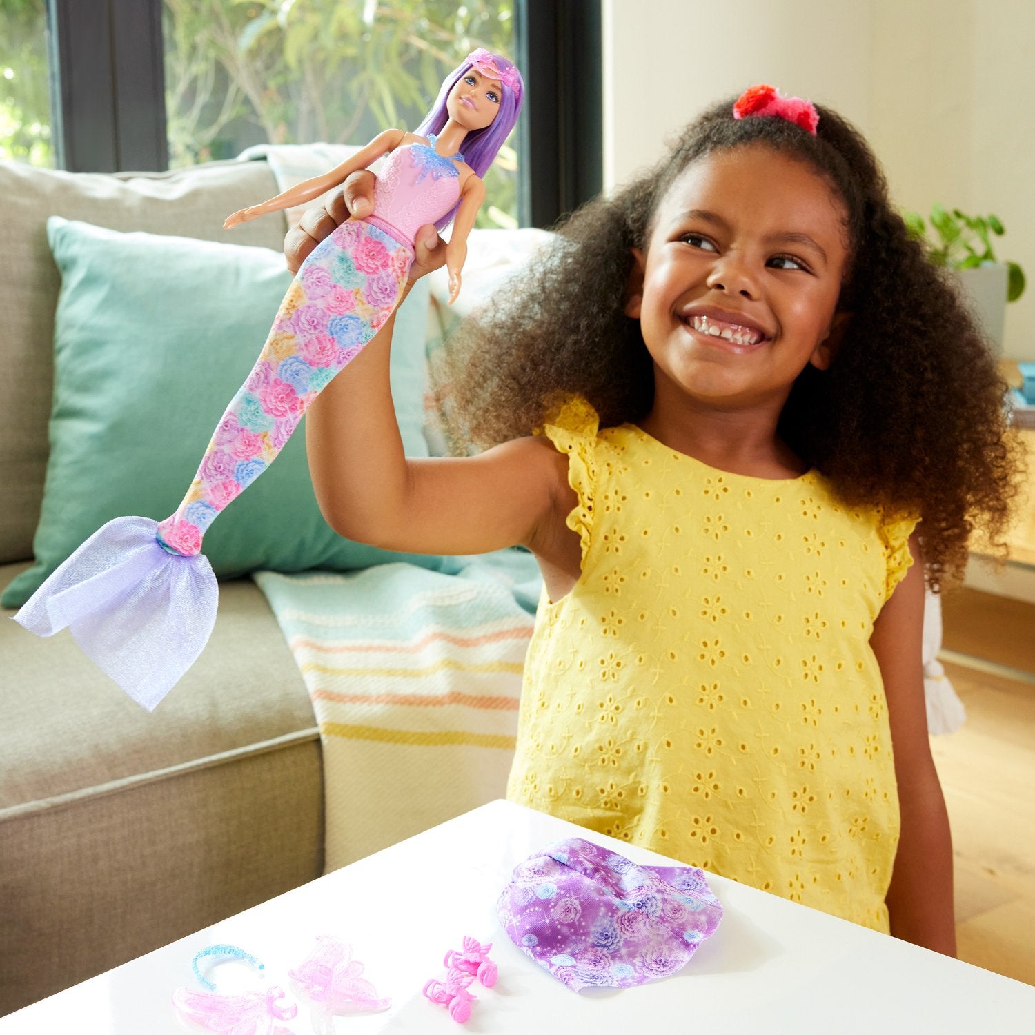 Barbie Fantasy Dress Up -Docka