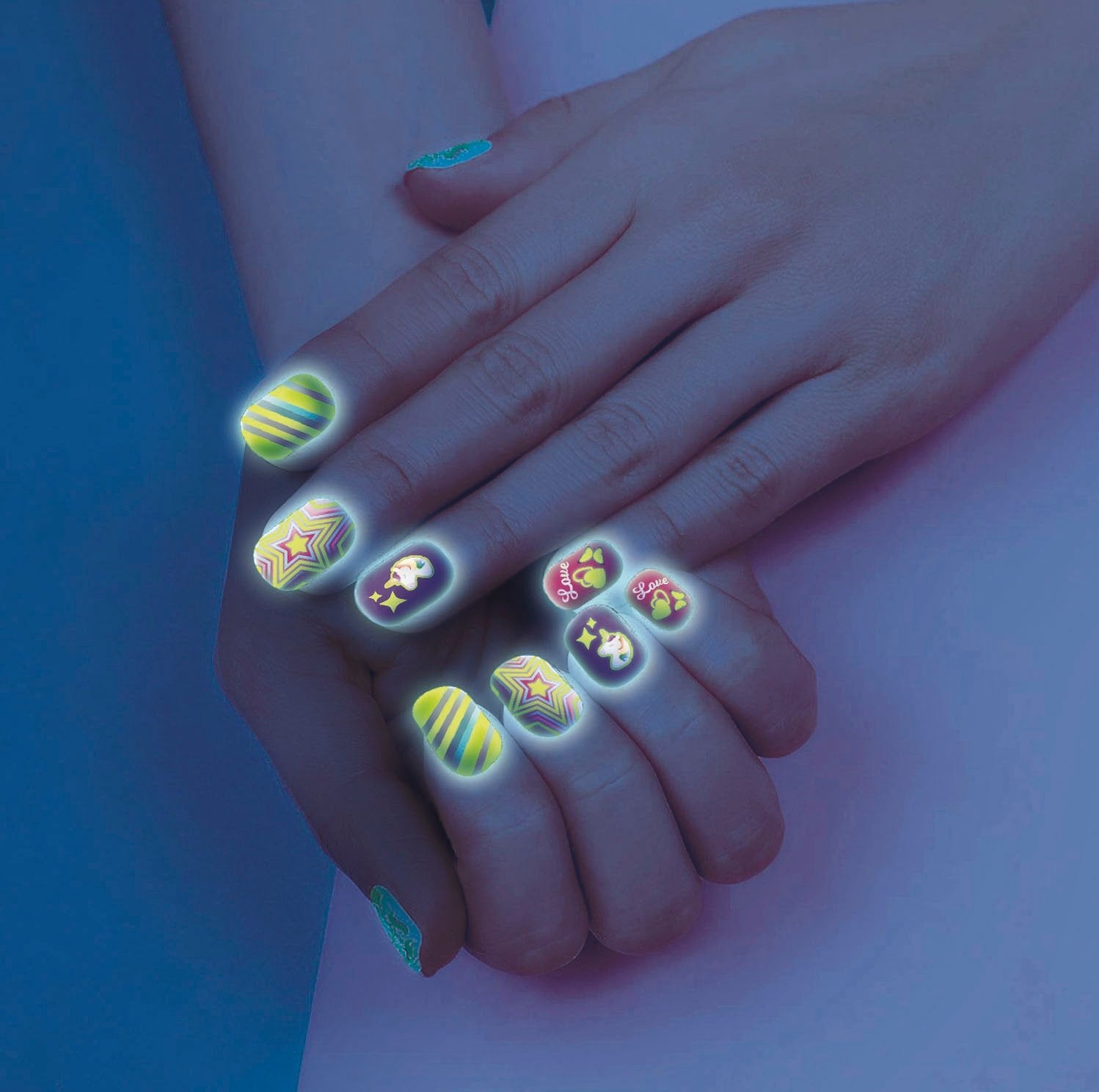 Crazy Chic Nail Kit - Glow In The Dark