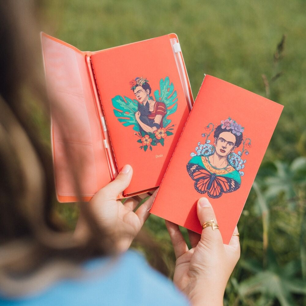 Frida Kahlo Travel Notebook med tomma sidor för skissning
