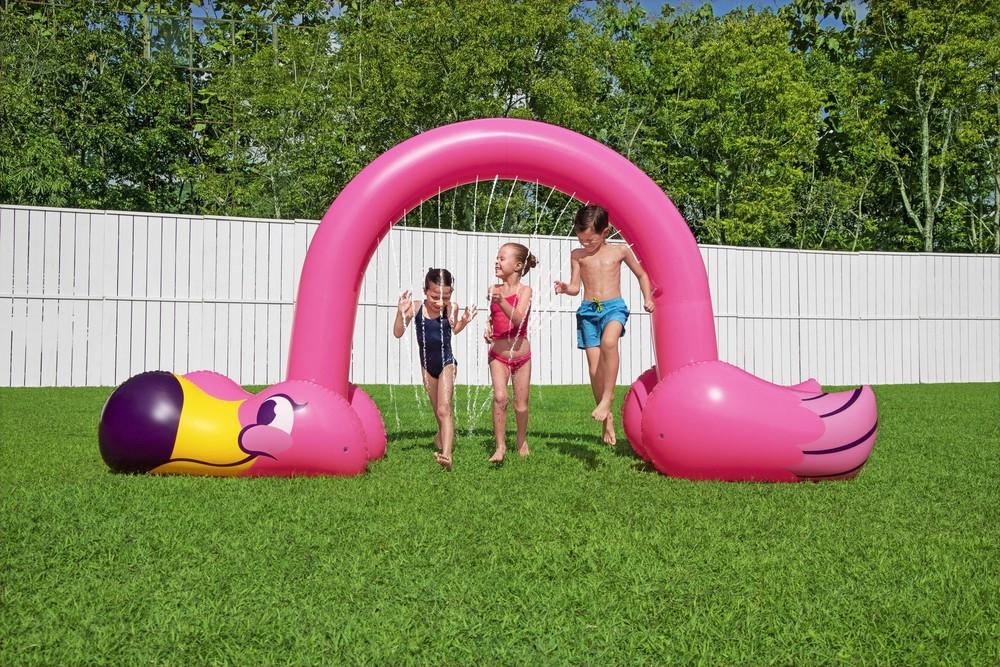 Giant Flamingo oppustelig sprinkler til udendørs sjov