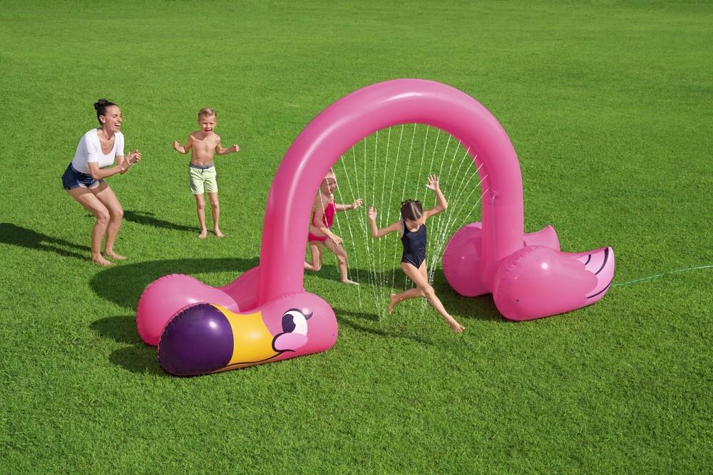 Giant Flamingo oppustelig sprinkler til udendørs sjov