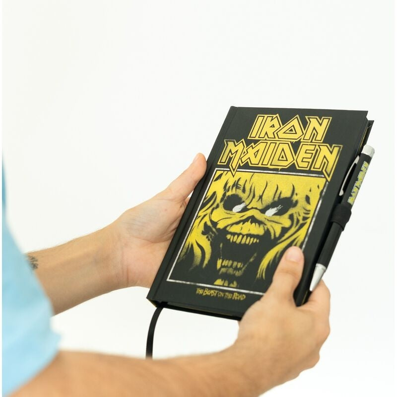 Iron Maiden A5 Notebook med projektorpenna, premiumkvalitet