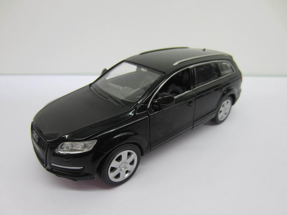 Msz Die-Cast model Audi Q7, skala 1:32