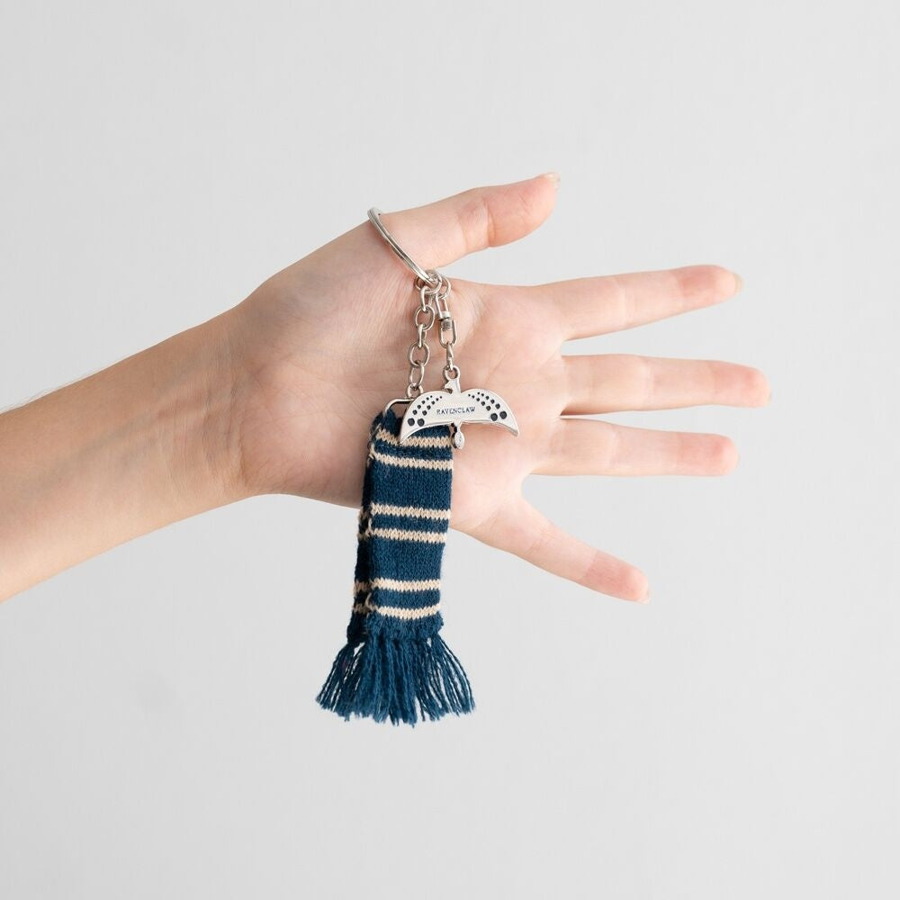 Ravenclaw Scarf Nyckelring för Harry Potter Fans, Samlartillbehör